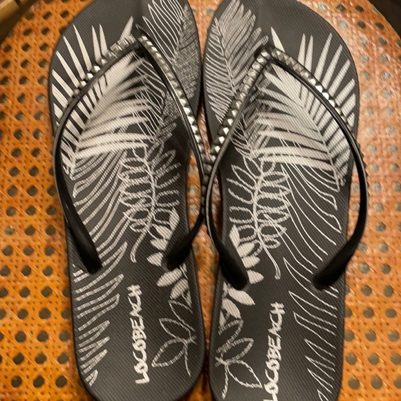Locobeach Shoes - Locobeach flip flops